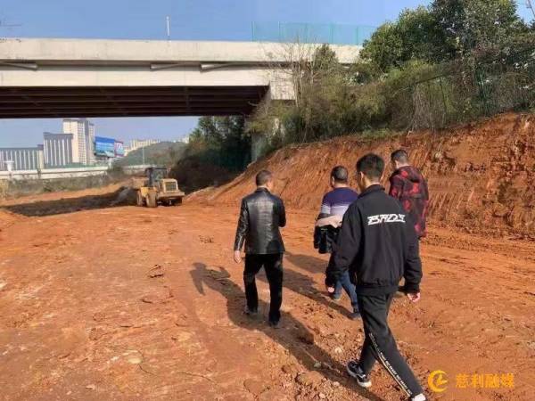 慈利縣建投集團、慈姑建材公司：現(xiàn)場踏勘建筑垃圾綜合治理項目建設(shè)情況